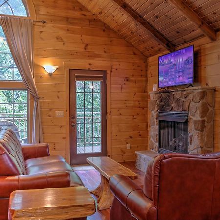 Whispering Pines Treehouse By Amish Country Lodging Millersburg Eksteriør bilde