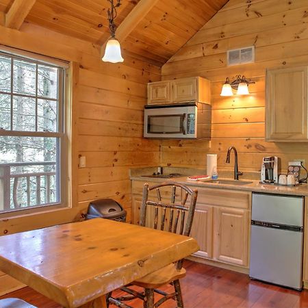 Whispering Pines Treehouse By Amish Country Lodging Millersburg Eksteriør bilde