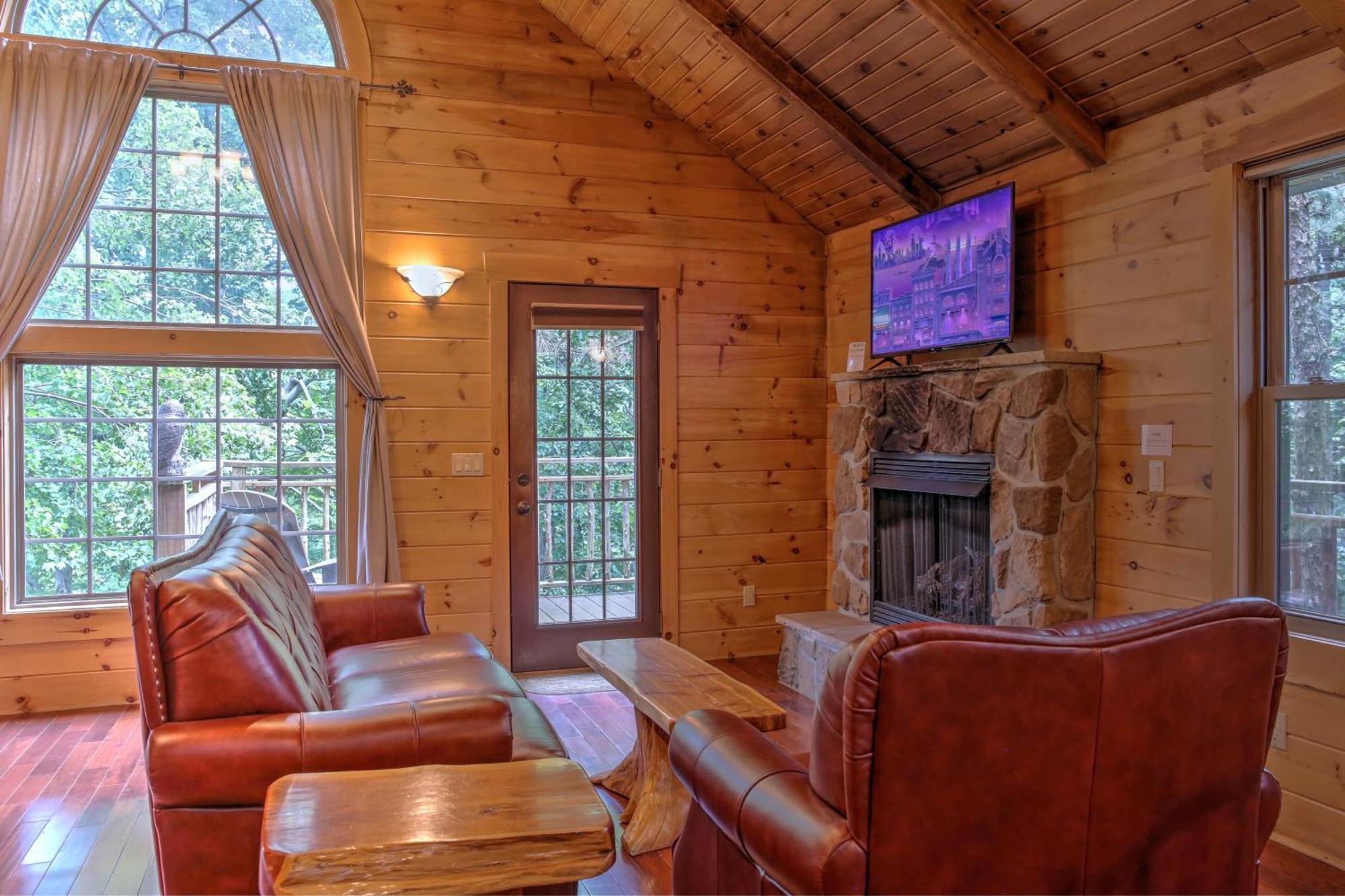 Whispering Pines Treehouse By Amish Country Lodging Millersburg Eksteriør bilde